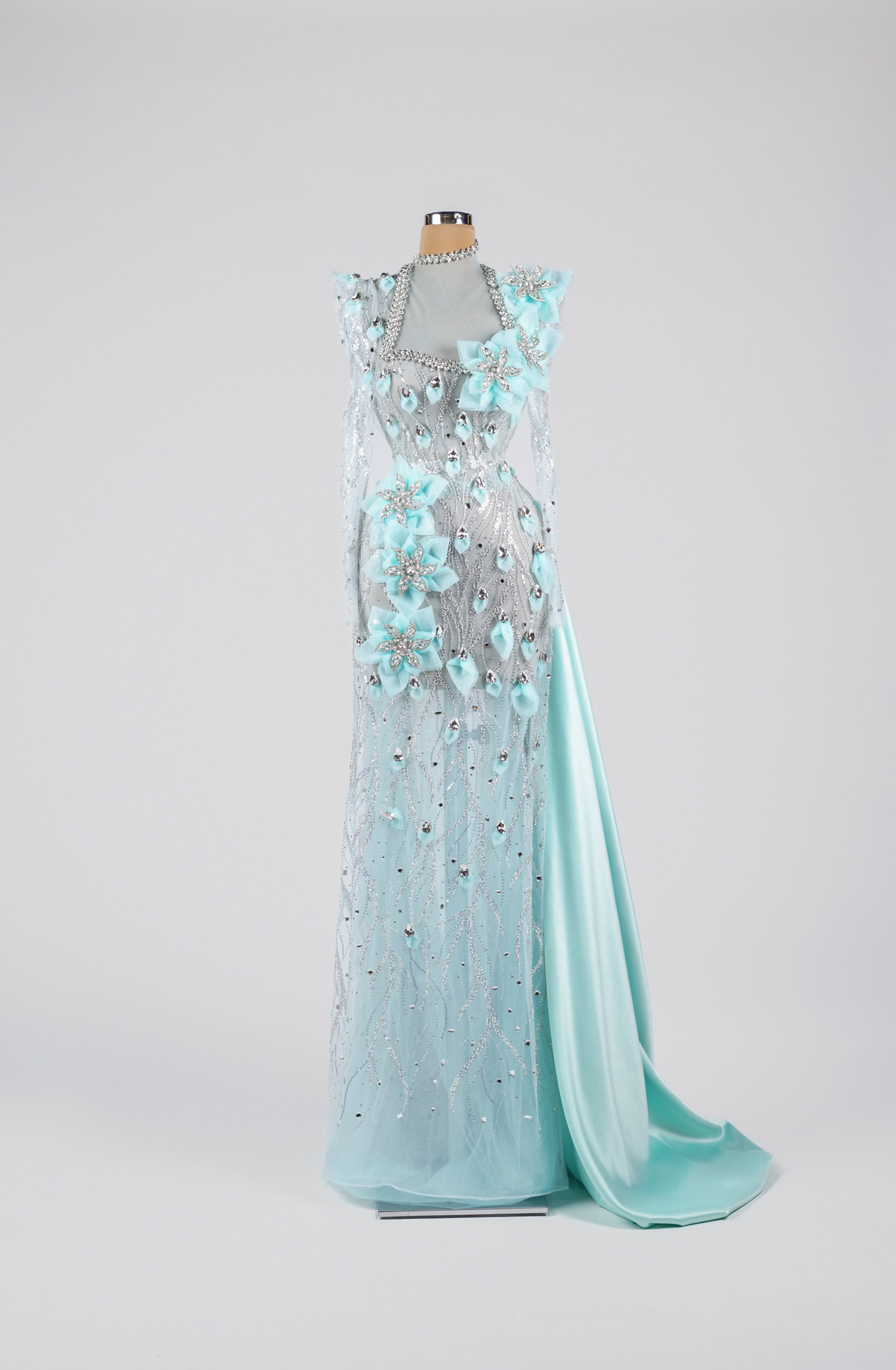 Frosted Aurora Blossom