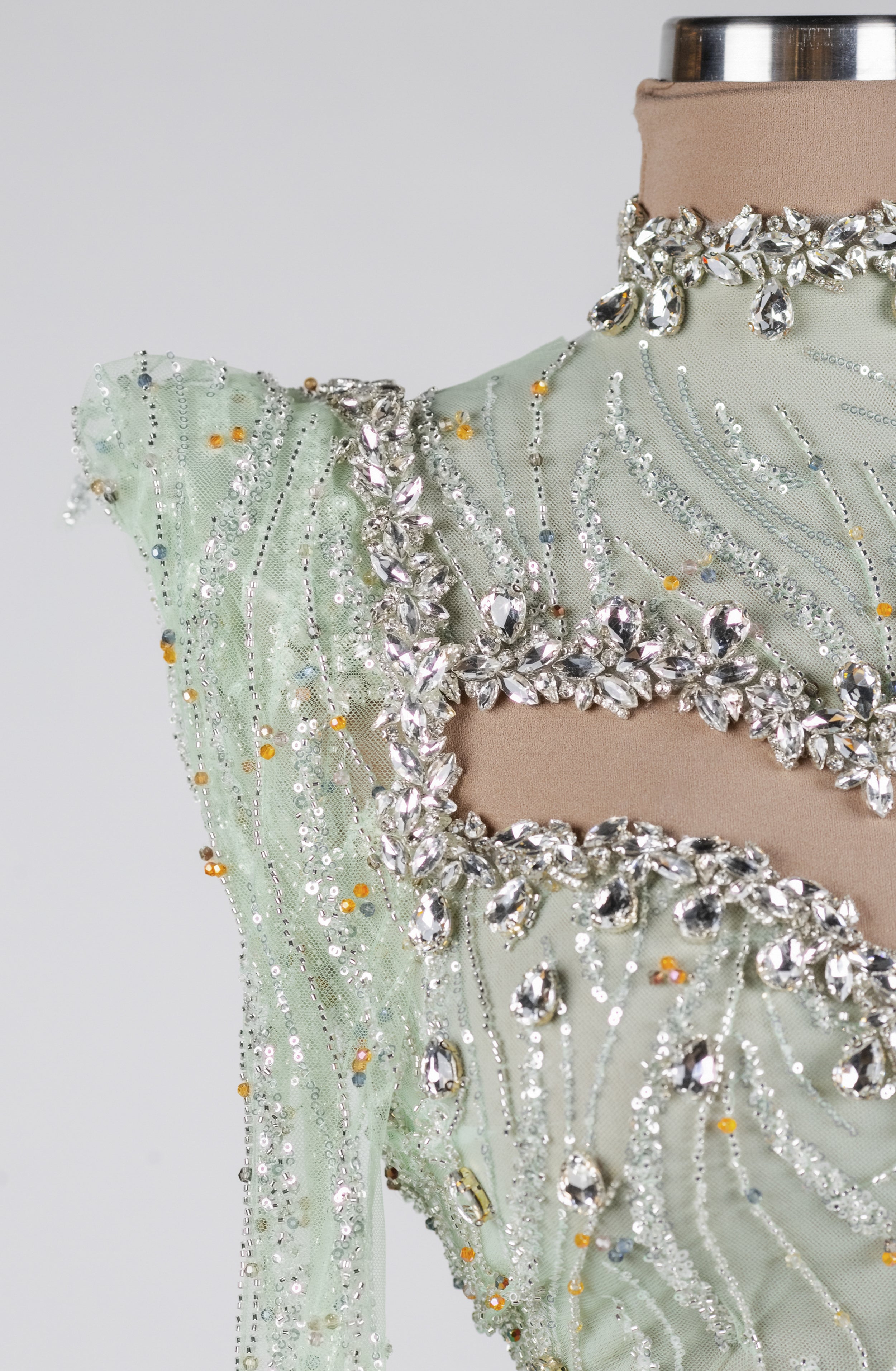 Celadon Aurora Crest