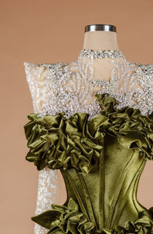 Verdant Laurel Tapestry