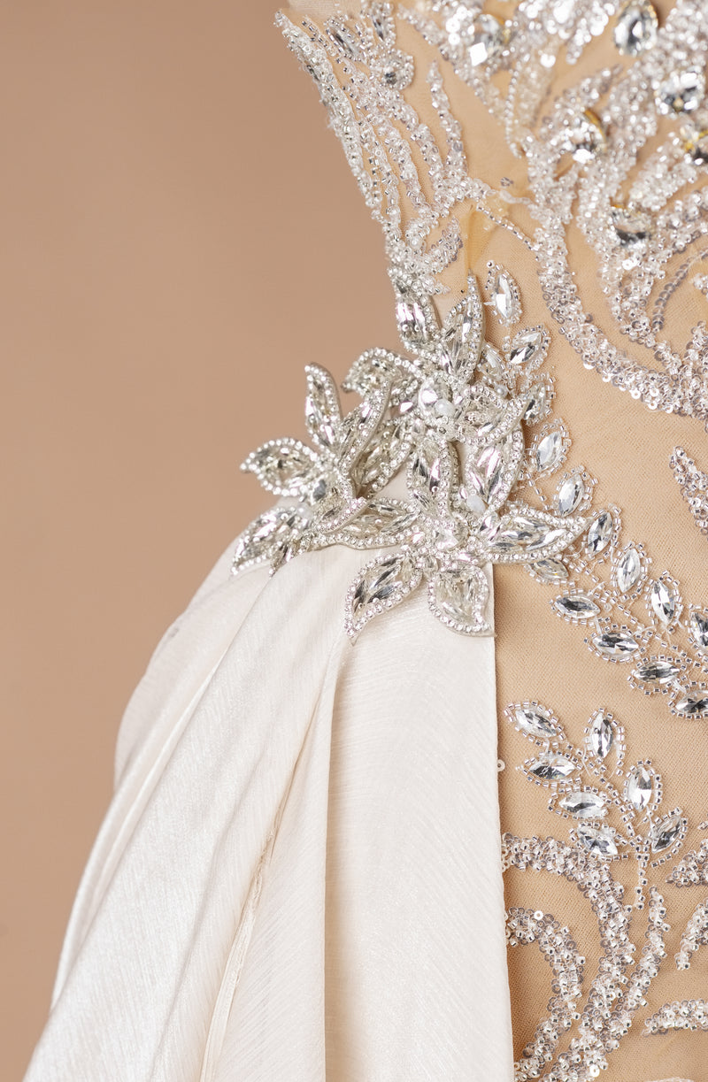 Ivory Zephyr Arabesque