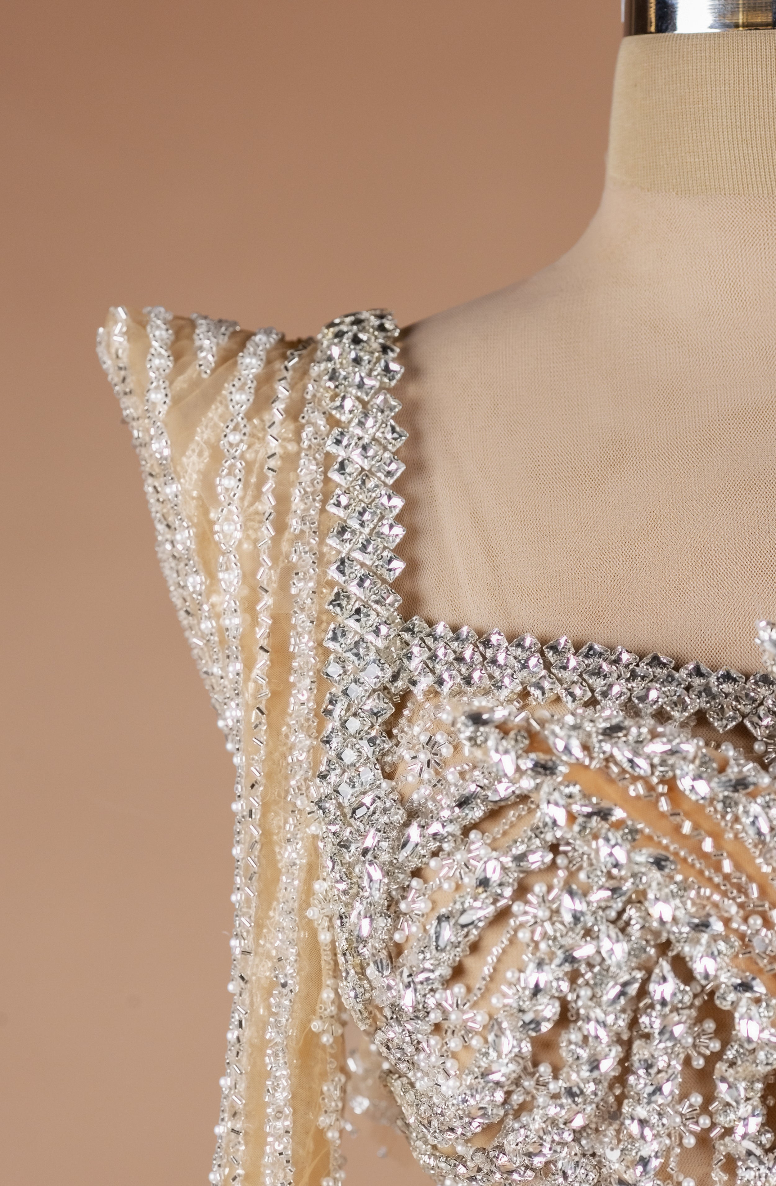 Regal Frosted Arabesque