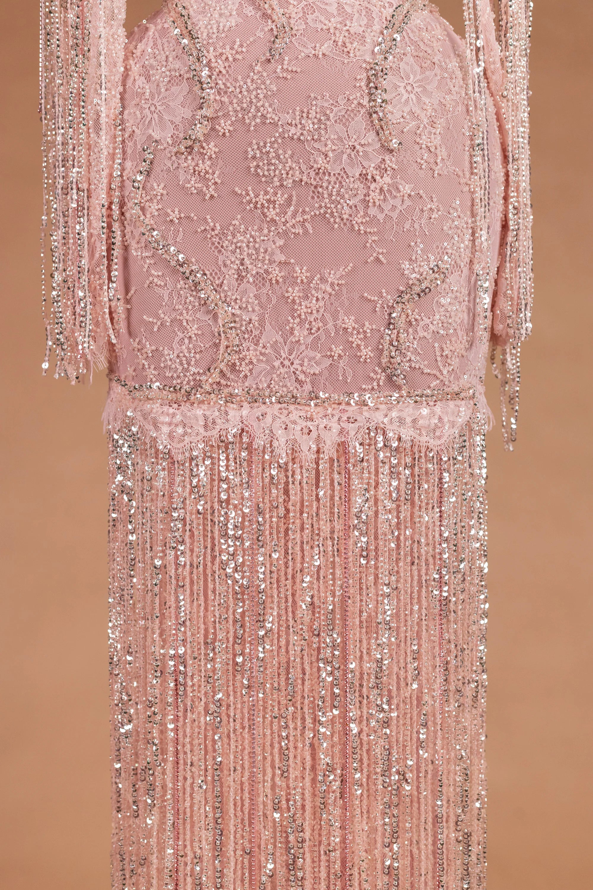 Sihëna الإيقاع الورديّ — blush asymmetric long-sleeve column evening dress