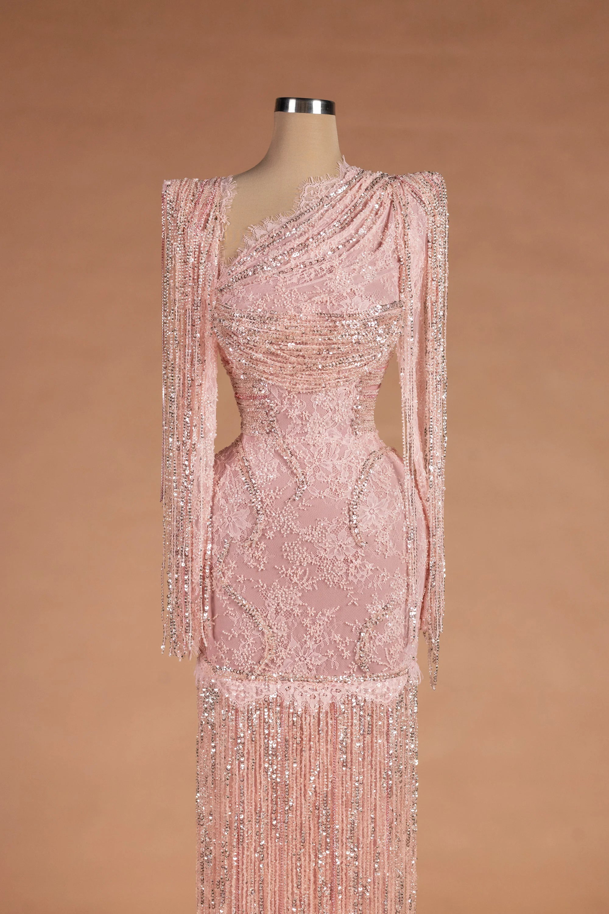 Sihëna الإيقاع الورديّ — blush asymmetric long-sleeve column evening dress