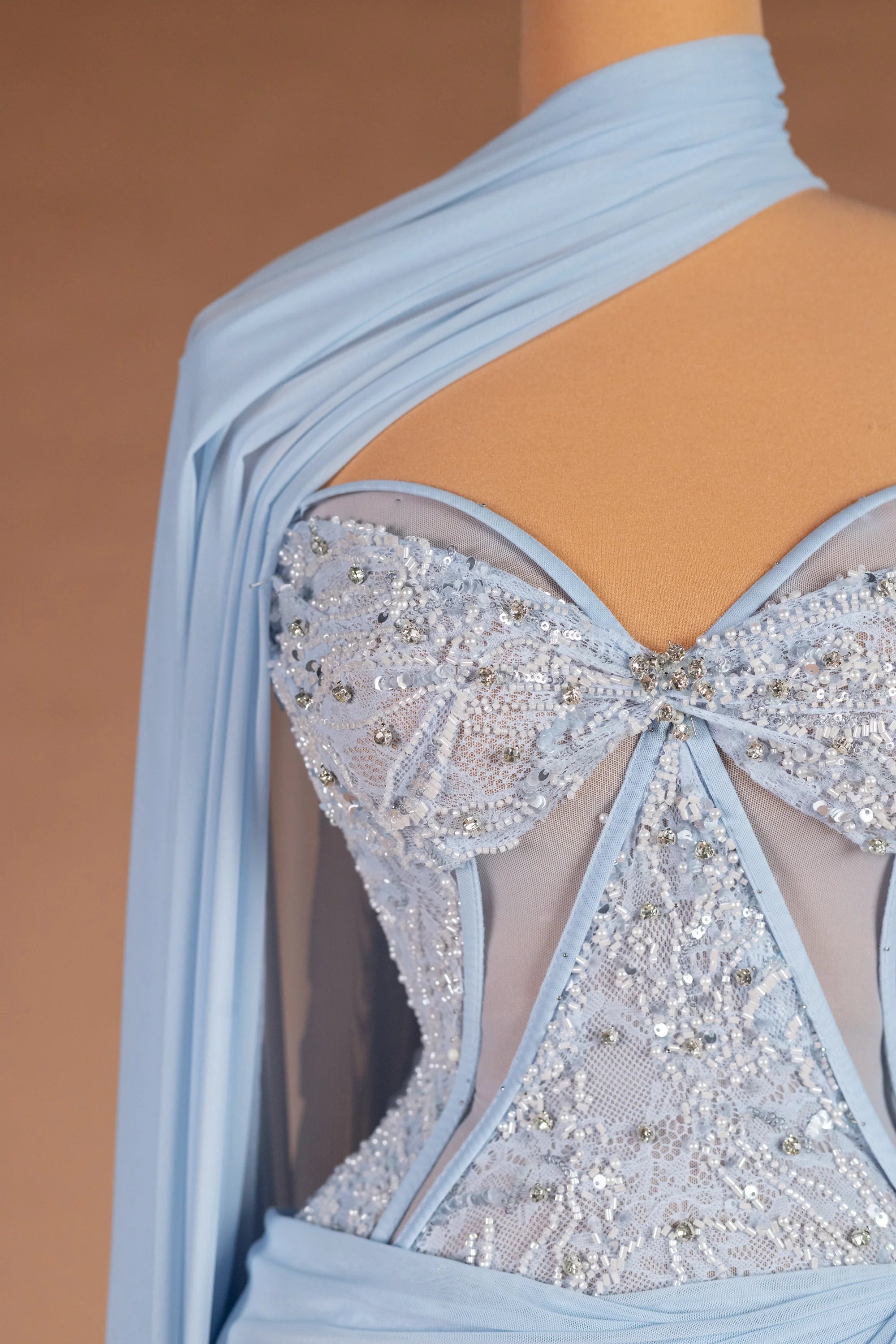 Sihëna حجرُ القمر — powder-blue sweetheart sleeveless fitted evening dress