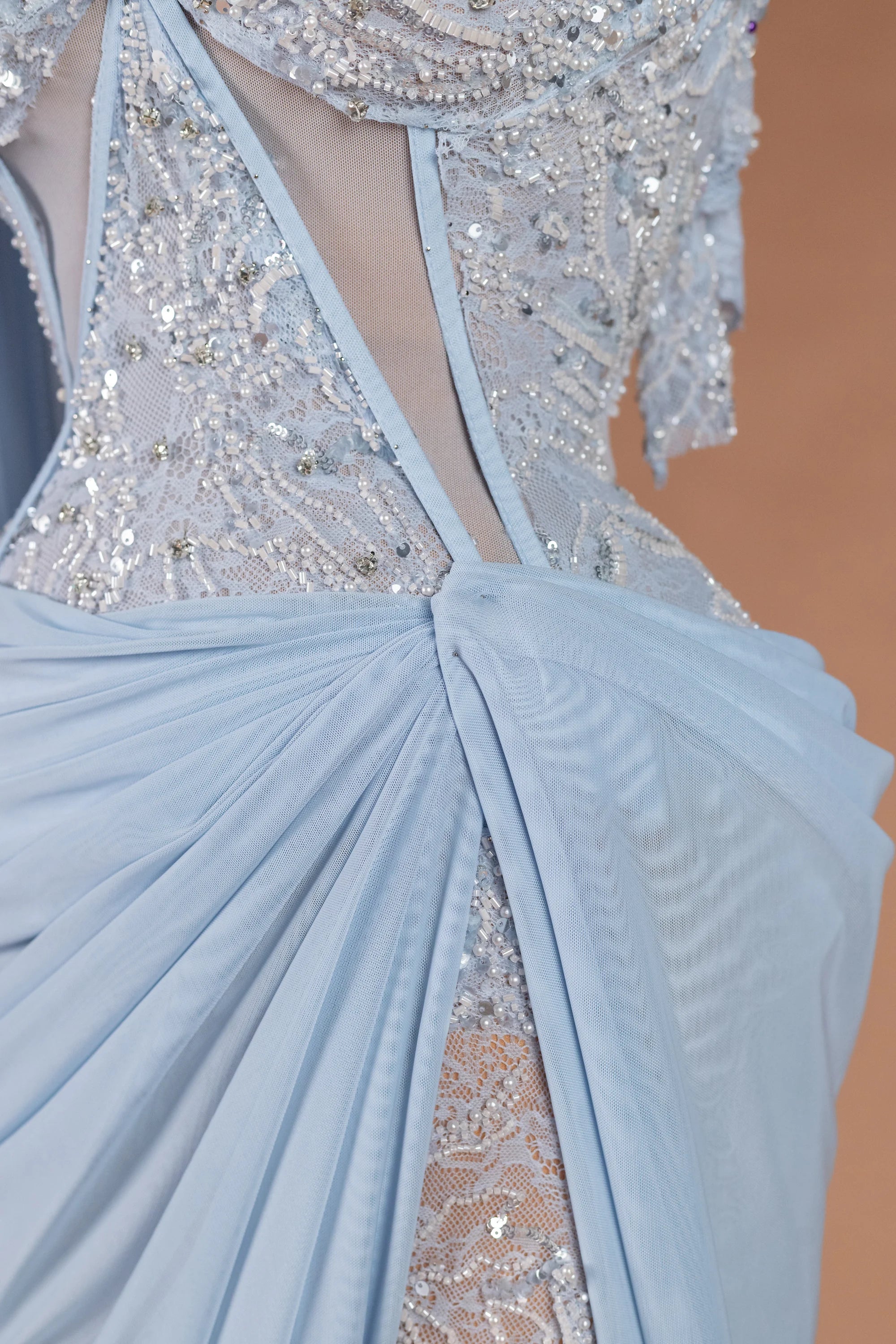 Sihëna حجرُ القمر — powder-blue sweetheart sleeveless fitted evening dress